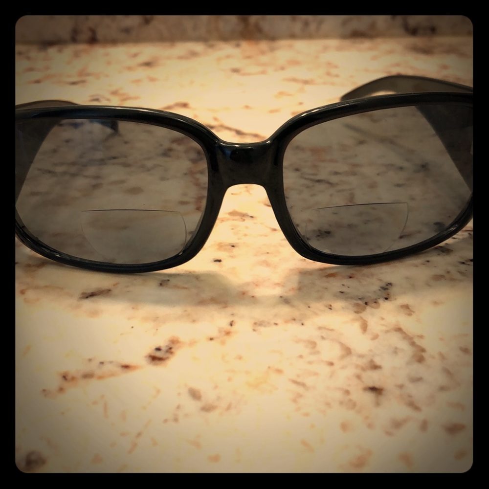 Rectangular reader sunglasses black lenses